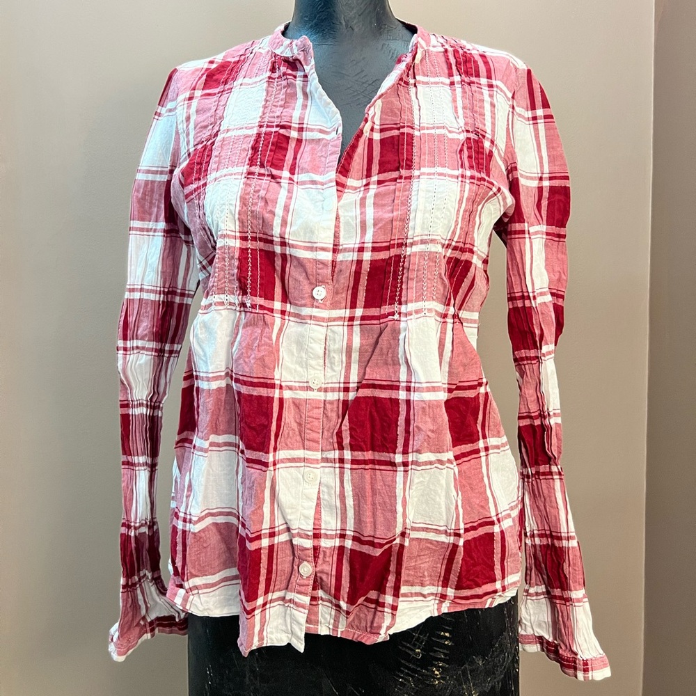 2010’s Aéropostale Red and White Embroidered Ruffle Flannel Blouse Size L